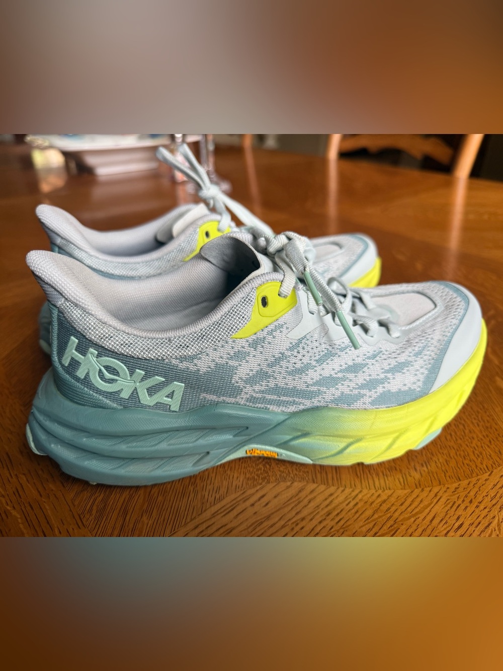 HOKA Speedgoat 5